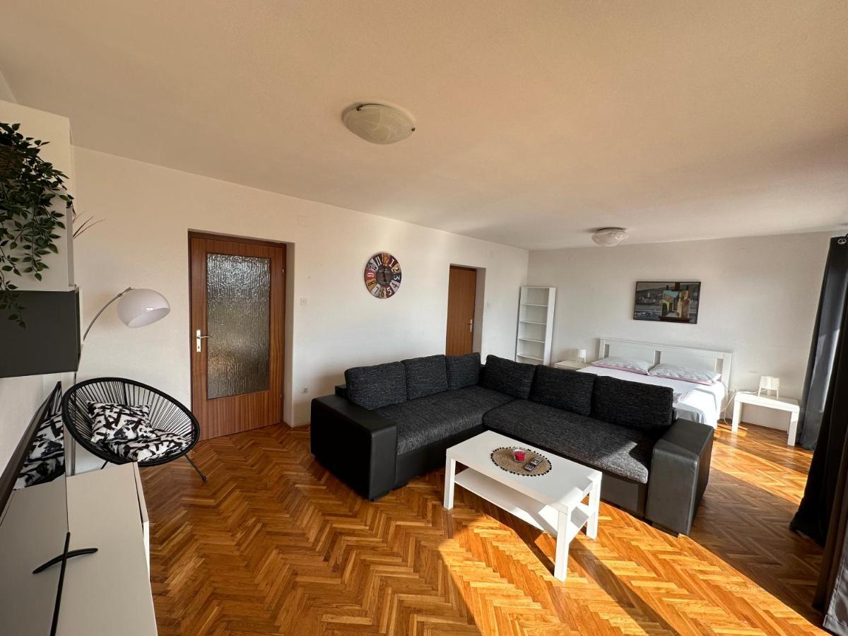 קריקווניצה Apartments Matejcic מראה חיצוני תמונה